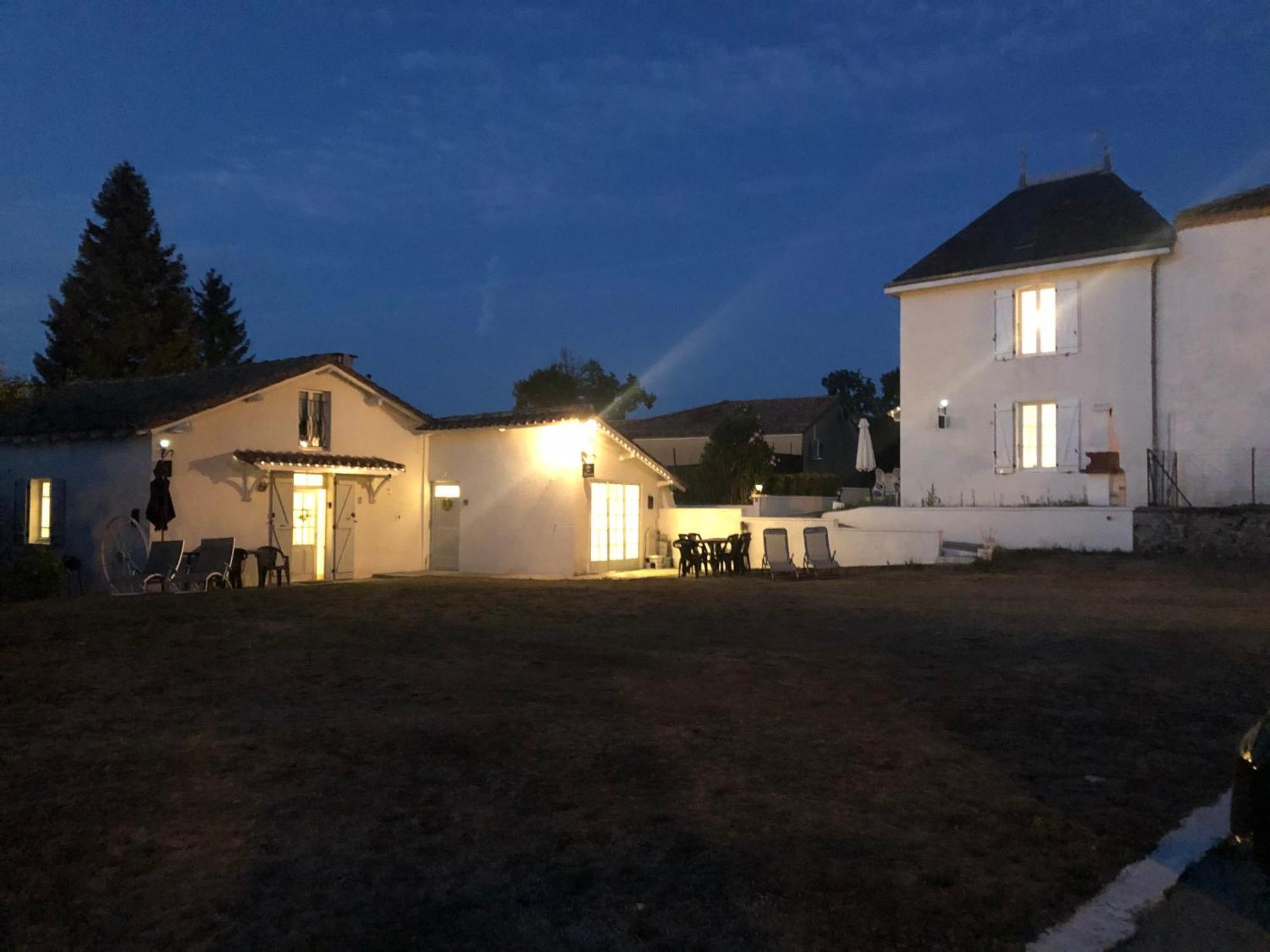 Gite Des Tournesols Oradour-Fanais エクステリア 写真